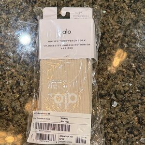 ALO Yoga Bone Throwback Socks